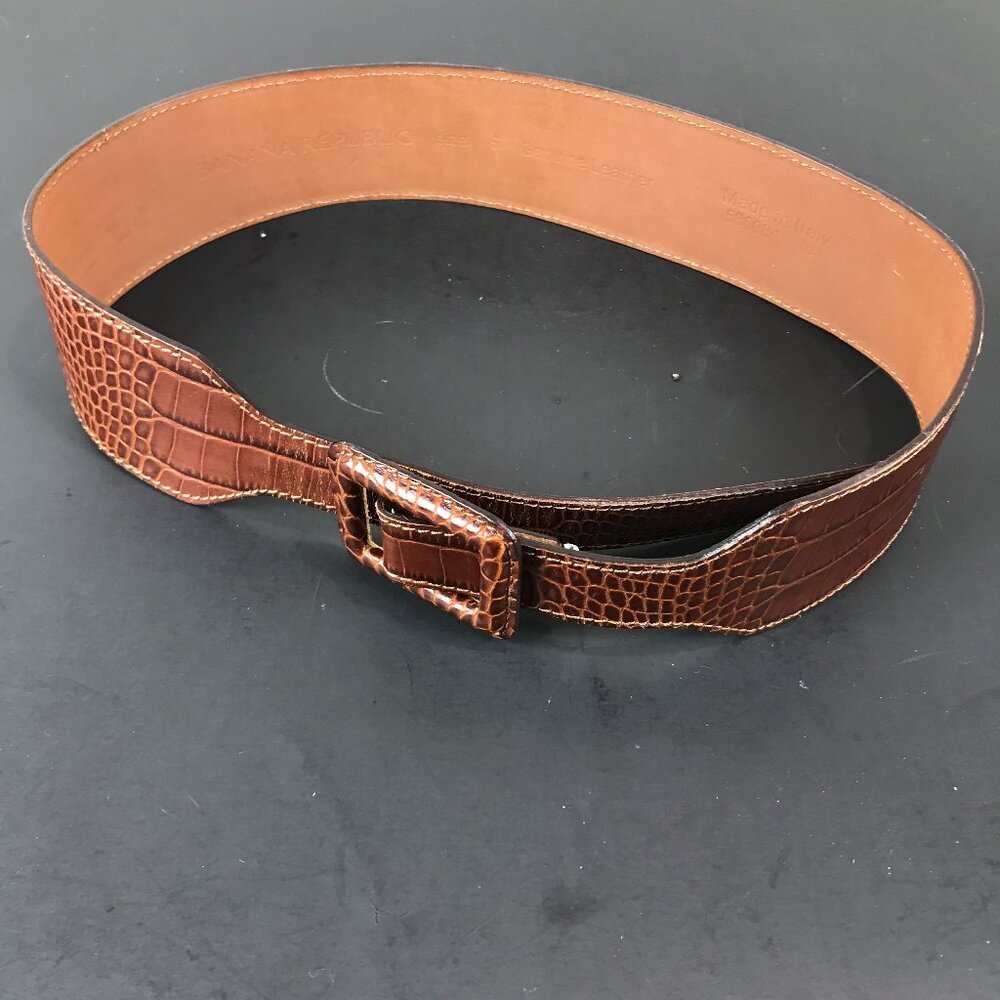 Banana Republic crock embossed leather belt Size S